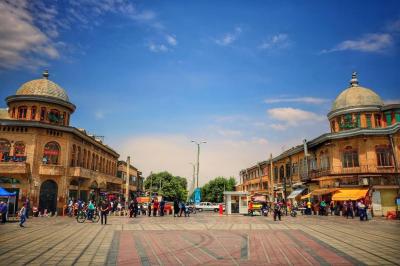 Imam Khomeini Square in Hamedan