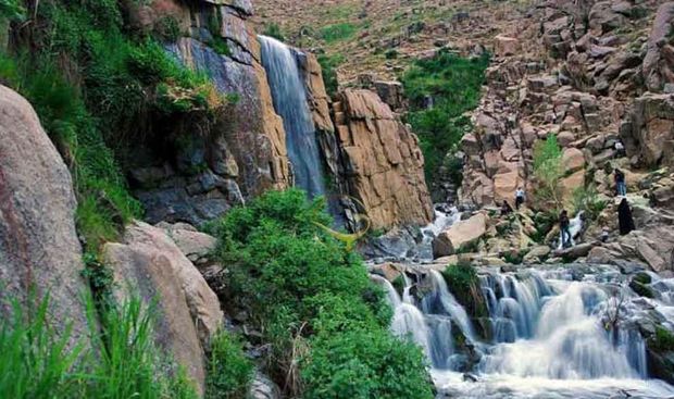 Ganjnameh Waterfall - 