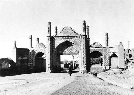 دروازه - دروازه تهران قدیم در قزوین