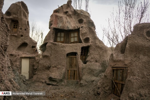 پارک ملی ایران کوچک - بازسازی روستای کندوان در باغ فرهنگ کرج