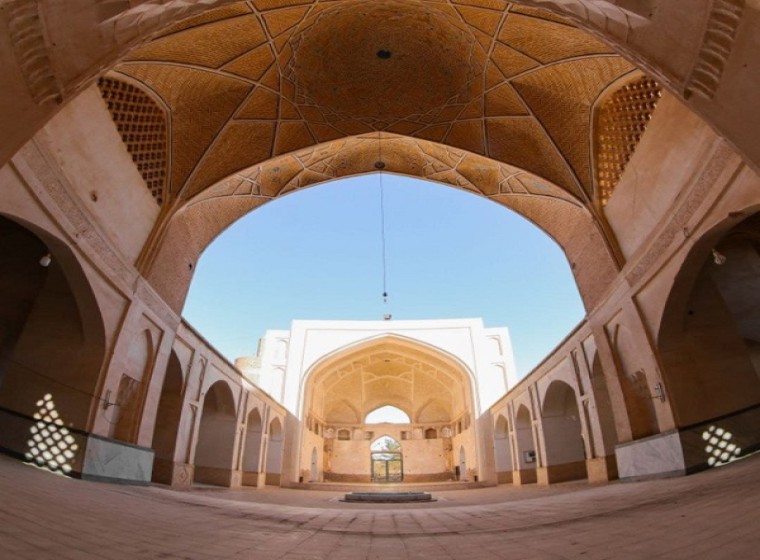 مسجد جامع نوش آباد 