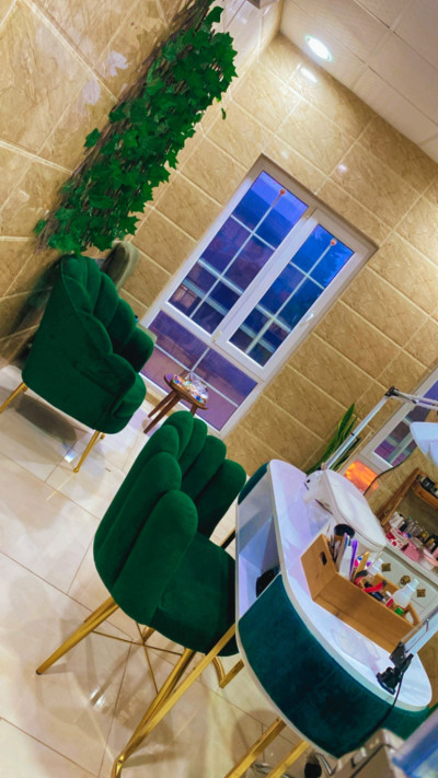 سالن کاشت ناخن فرشته