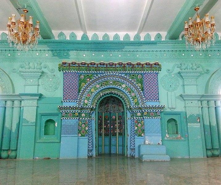 مسجد رنگونی ها - گچ بری و نمای داخلی مسجد