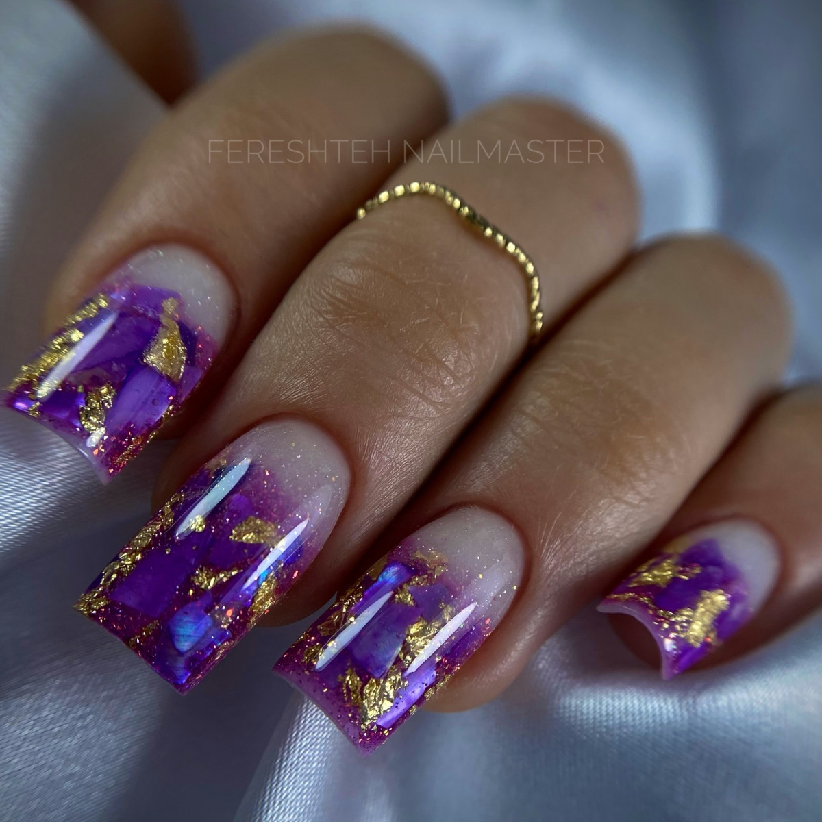 آموزش کاشت ناخن -